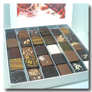 Boîte de chocolats carrée